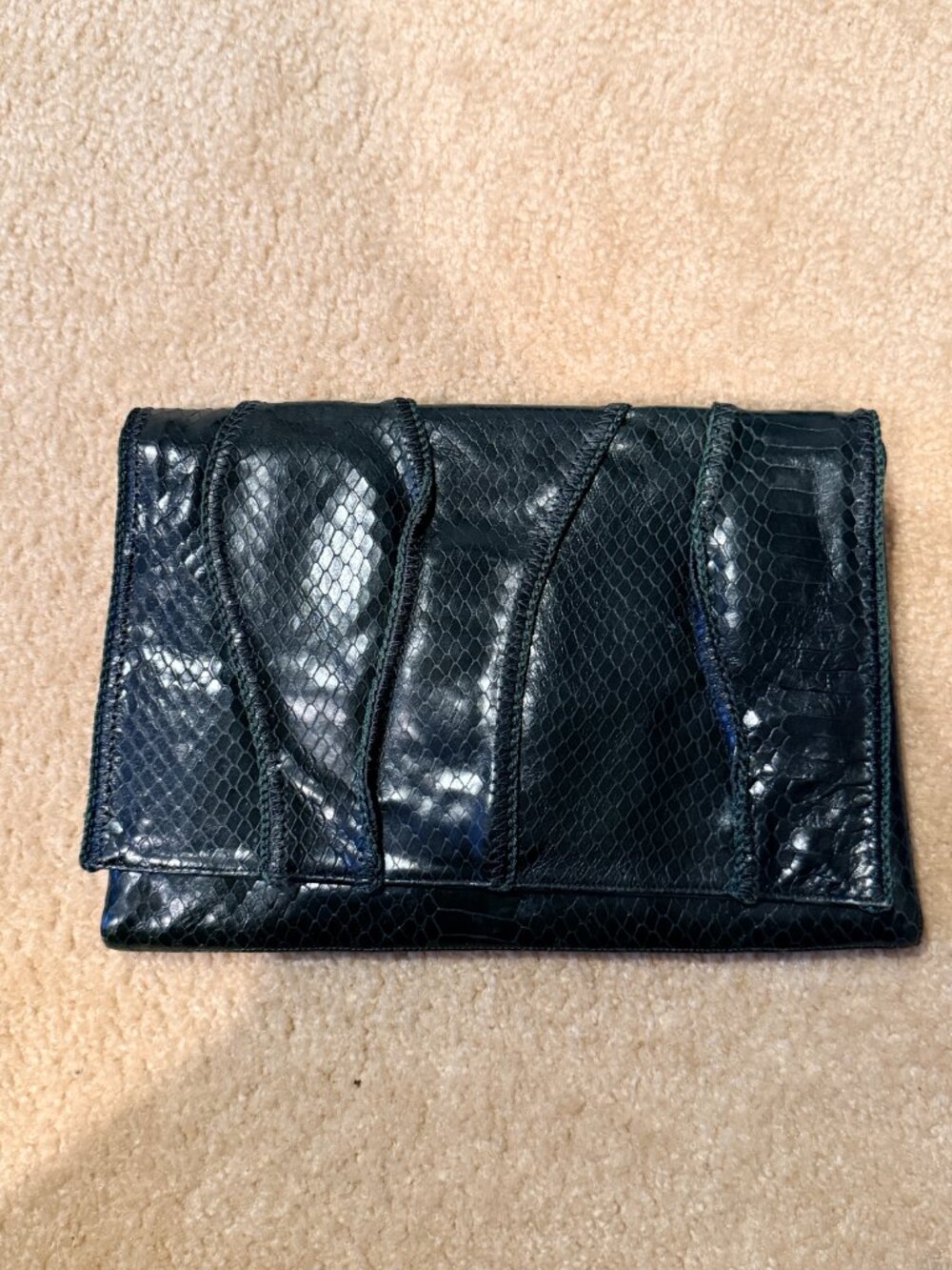 Vintage Green Croc Embossed SHARIF Made in the USA Leather Clutch/Crossbody